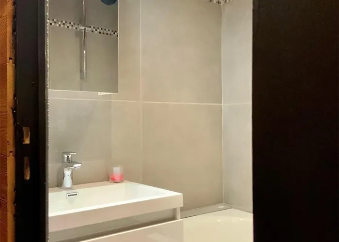 Rénové à - 4 Pers, 1 Ch + Cabine, Wifi, Skis Aux Pieds, Balcon - Fr-1-637-44 Appartement *